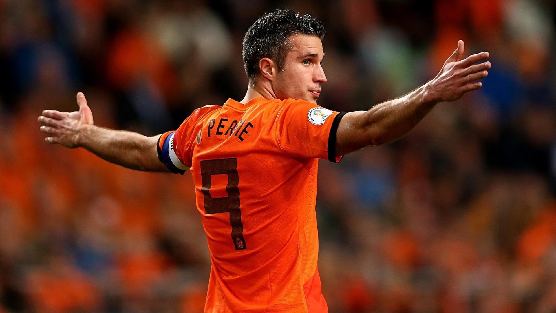 裁判团队接受统一培训提升执法水平确保比赛公平公正,关于举办裁判员培训班的通知