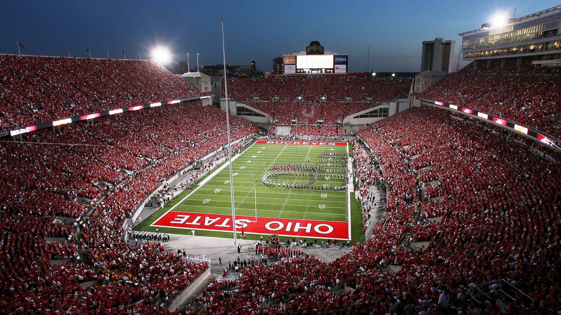 体育新闻中心提升全民运动意识宣传力度,加强体育锻炼新闻稿800字